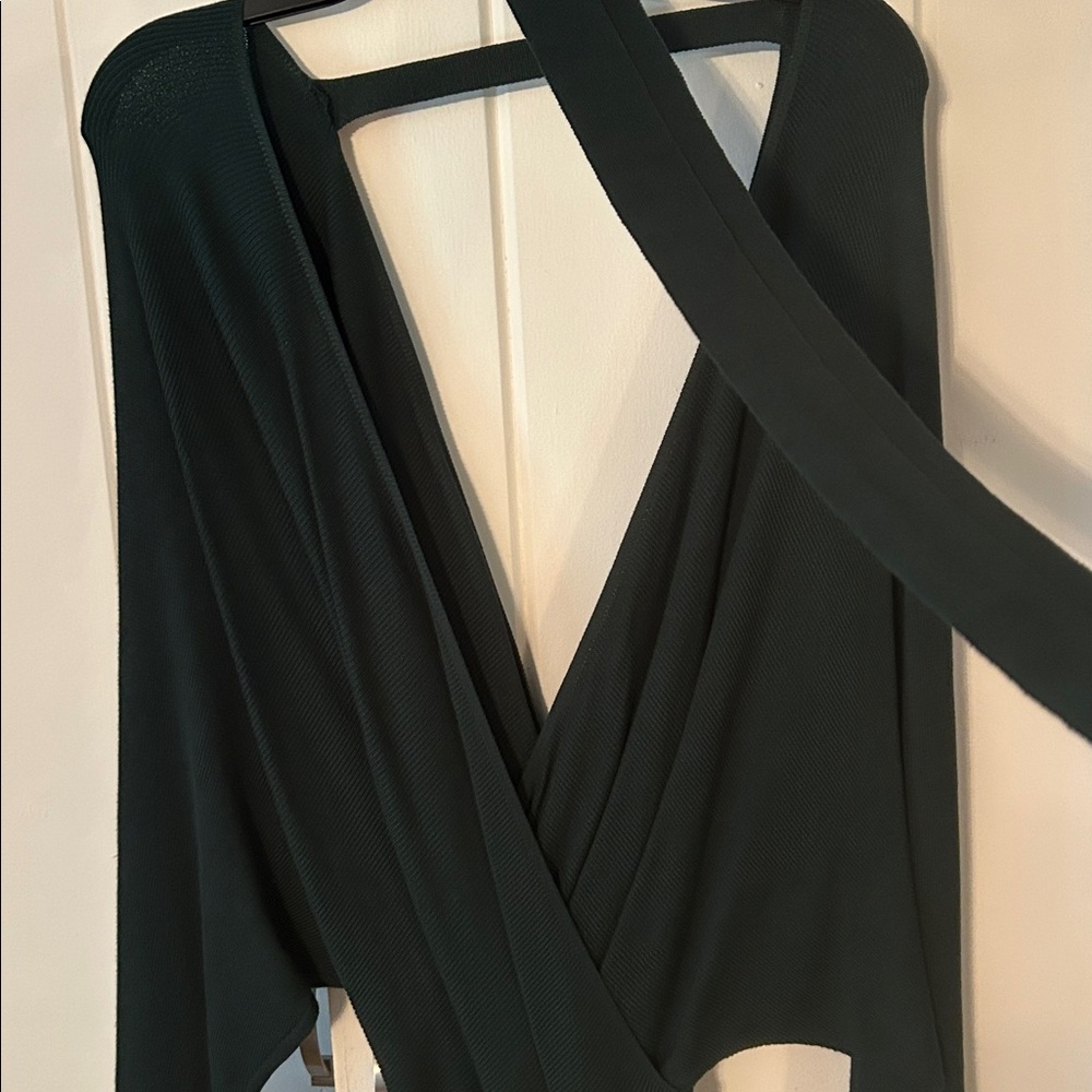 Elegant Dark Green Long-Sleeve V Neck Dress
